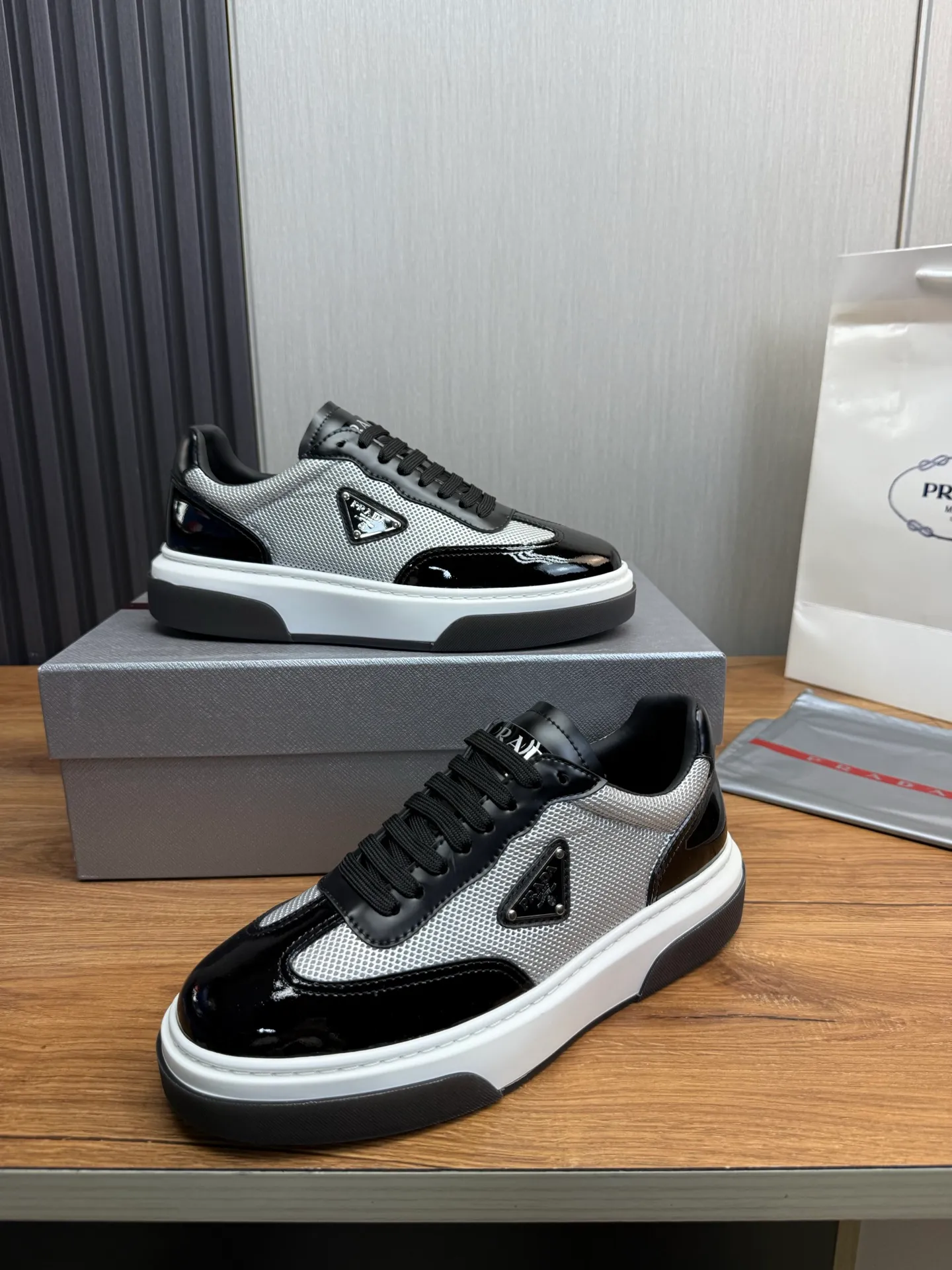 Men's shoes 💰600💰 [PRADA] Popular men's shoes shipped 👏Official website synchronized ⬆️Original cowhide fabric + cowhide lining, 1⃣️:1⃣️reproduction, original sole, 38-45 (45. Customized, non-refundable)